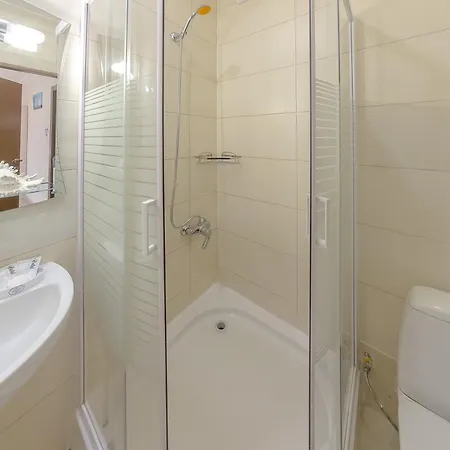 Poseidon Hotel 3*